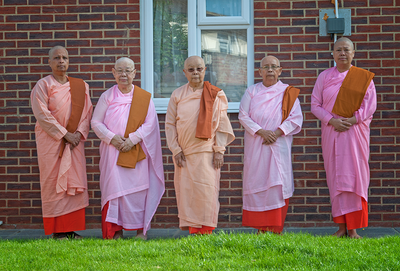 Nuns of Tisarana Vihara, August 2017